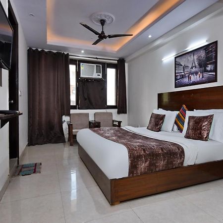 Hotel Admire Inn "Atta Market, Noida Sector 18" Zewnętrze zdjęcie