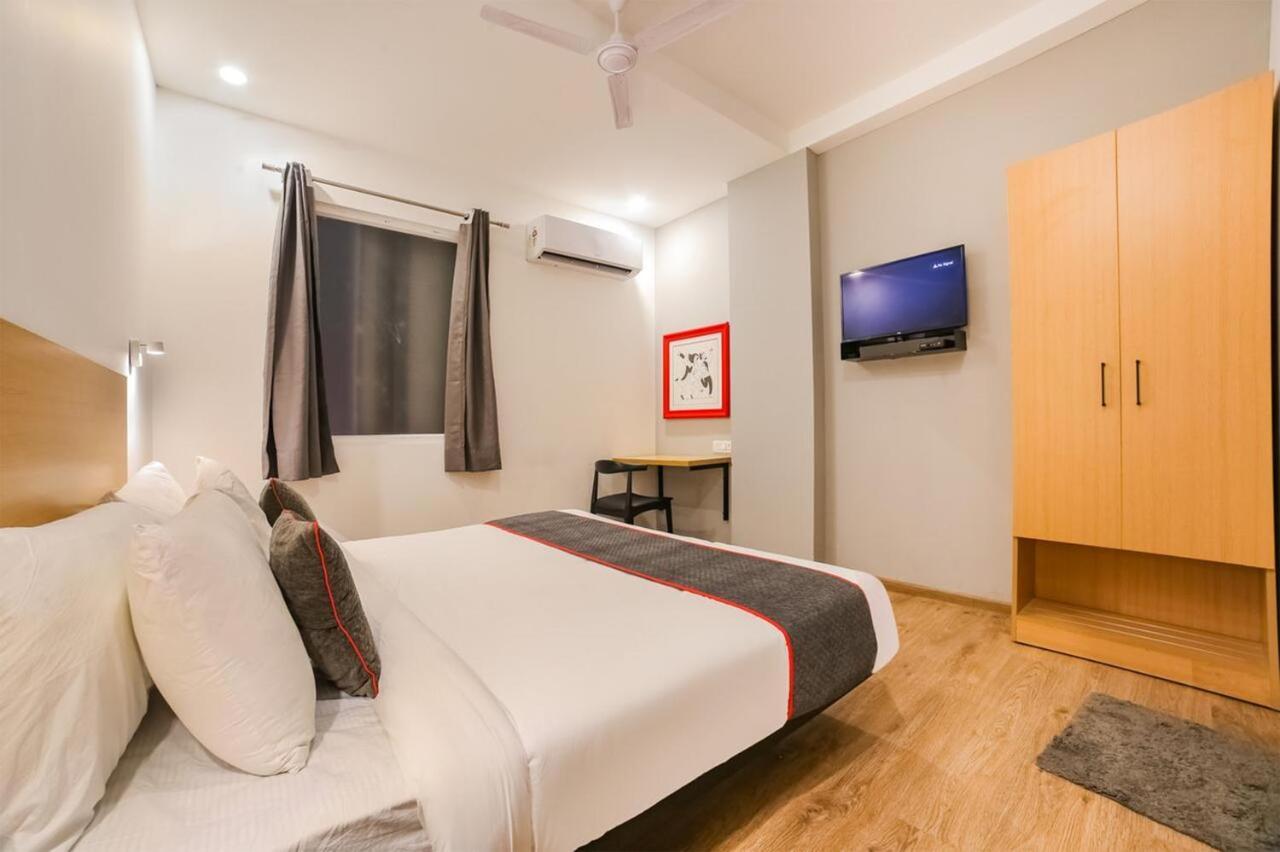 Hotel Admire Inn "Atta Market, Noida Sector 18" Zewnętrze zdjęcie