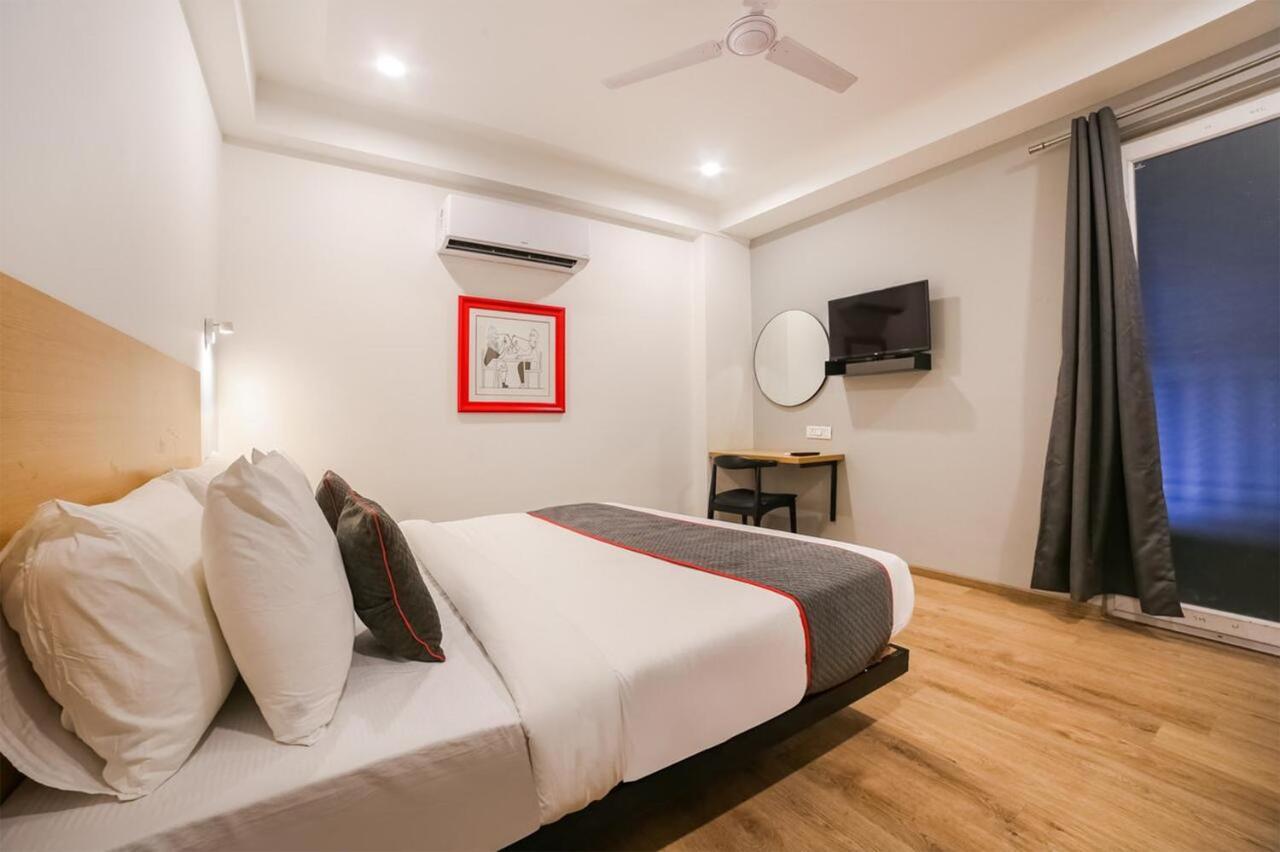 Hotel Admire Inn "Atta Market, Noida Sector 18" Zewnętrze zdjęcie