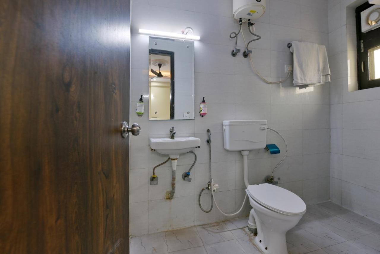 Hotel Admire Inn "Atta Market, Noida Sector 18" Zewnętrze zdjęcie