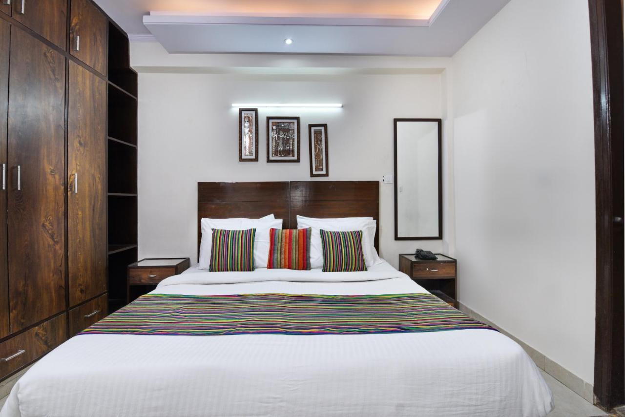 Hotel Admire Inn "Atta Market, Noida Sector 18" Zewnętrze zdjęcie